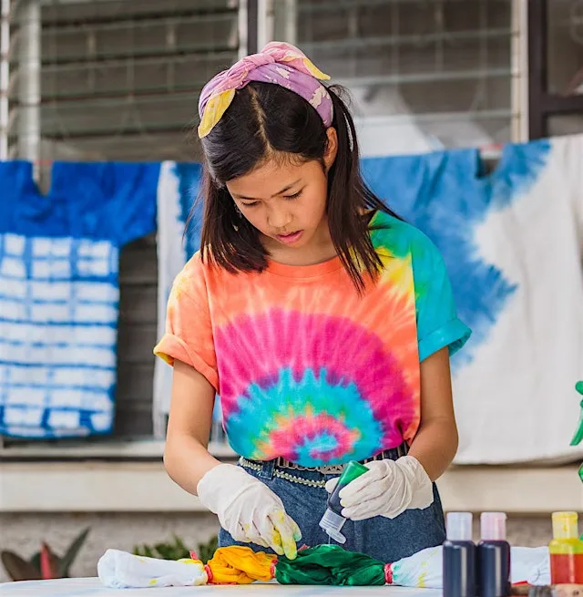Kids Tie Dye T-shirt Workshop at Cutlery Works