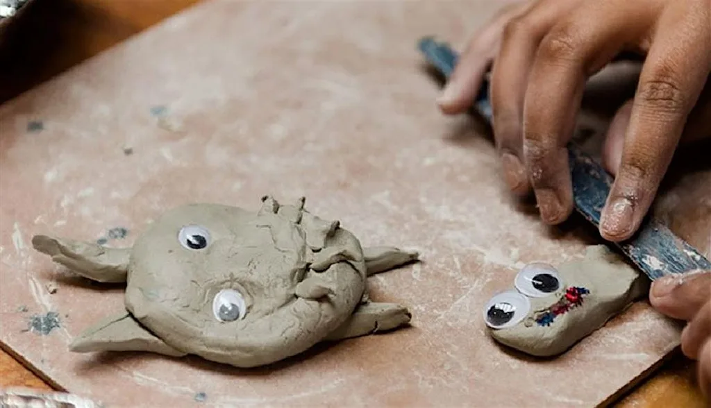 PLAY WITH CLAY at U7 arts and cultural centre