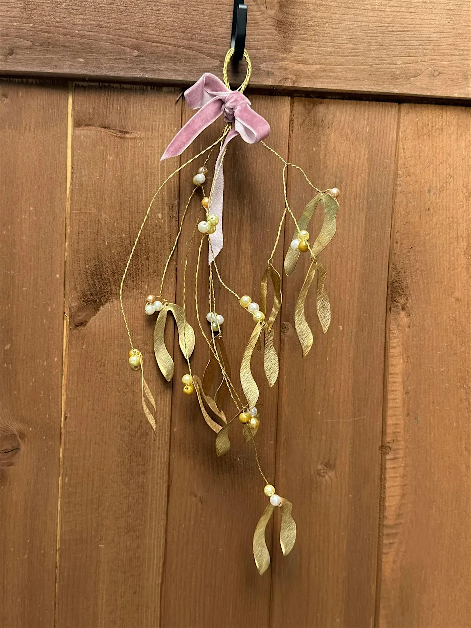 Brass Mistletoe Workshorkshop at Upper Heyford Reading Room