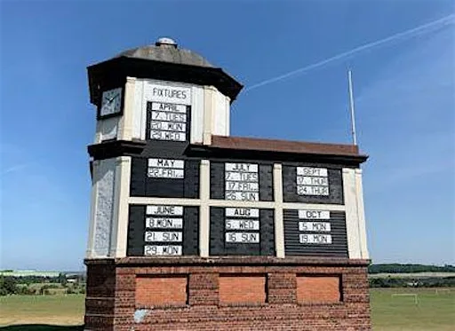 Talk – Pontefract Racecourse at Pontefract Racecourse