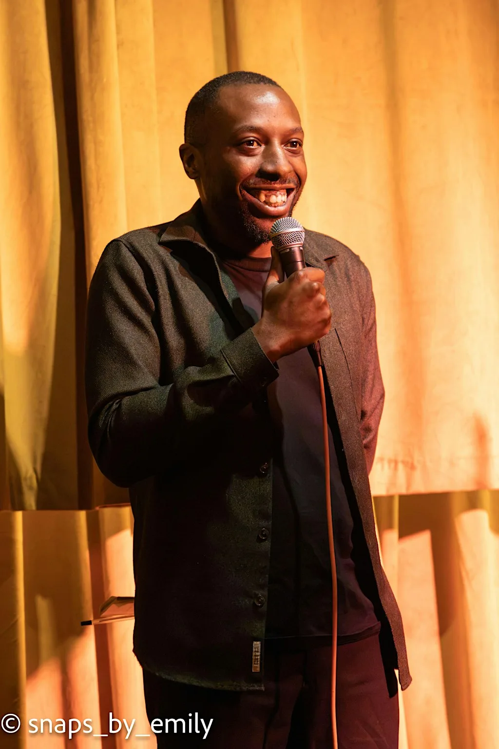 Manic Comedy *Open Mic Special* at The American Bar