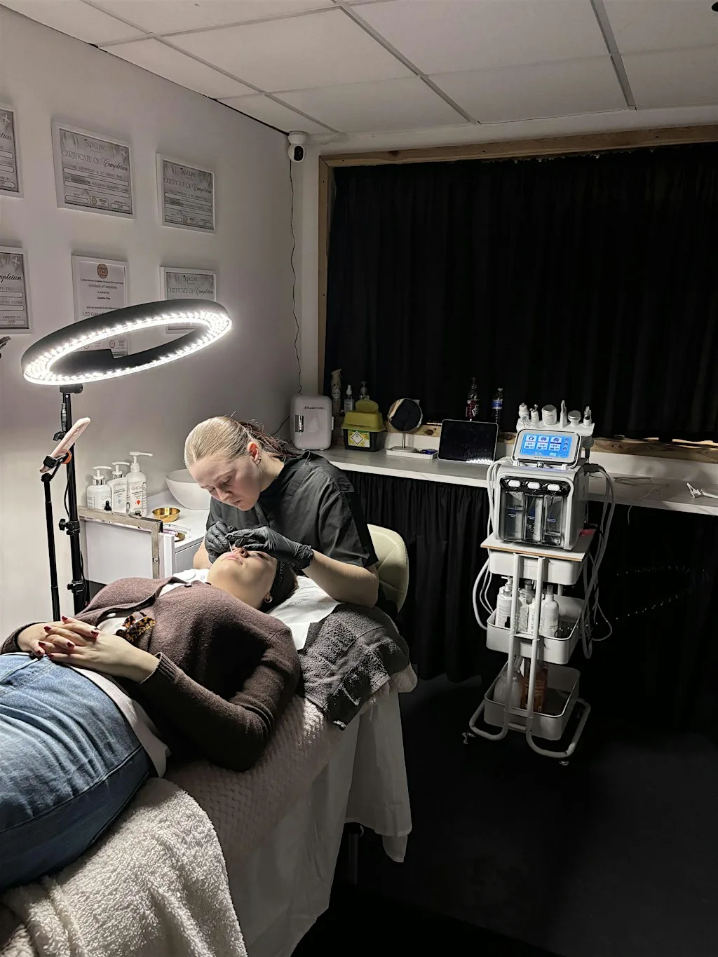 London Luxe Cosmetics Hydro Facial MasterClass