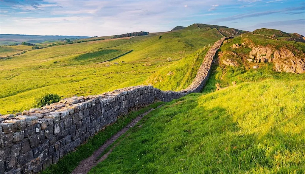 Road, Wall and Rail: The History of the Newcastle to Carlisle Crossing at Darlington Friends' Meeting House