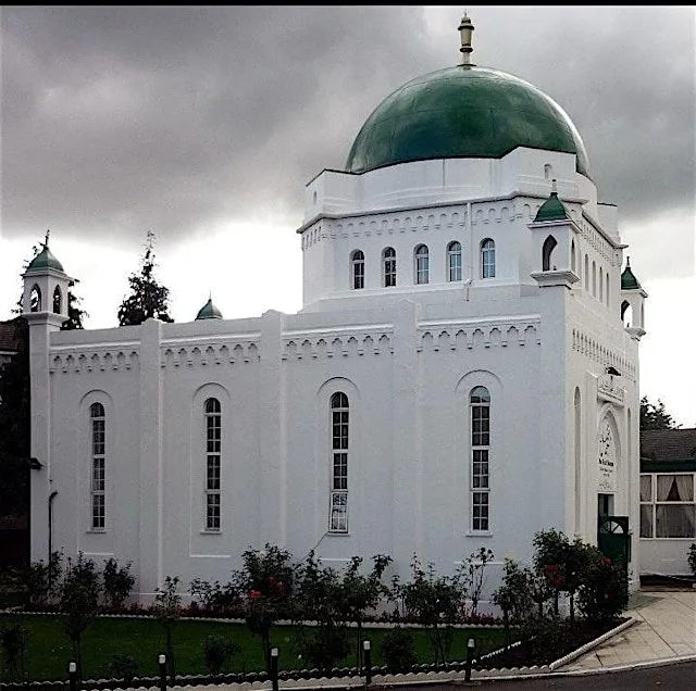 Fazl Mosque-Beacon of Peace. A Century of Integration, Loyalty and Service
