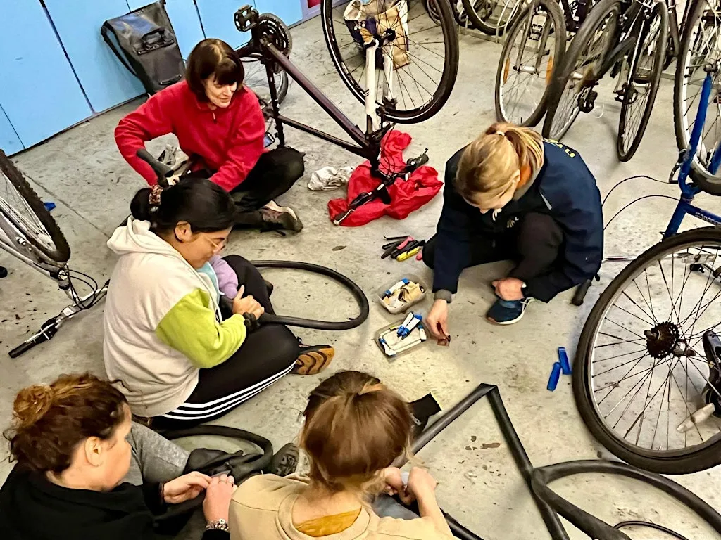 Puncture Repair Workshop at Women In Tandem