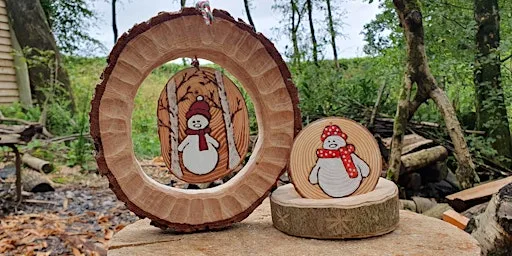Hand Craft Wooden Christmas Decorations at Applestore Cafe