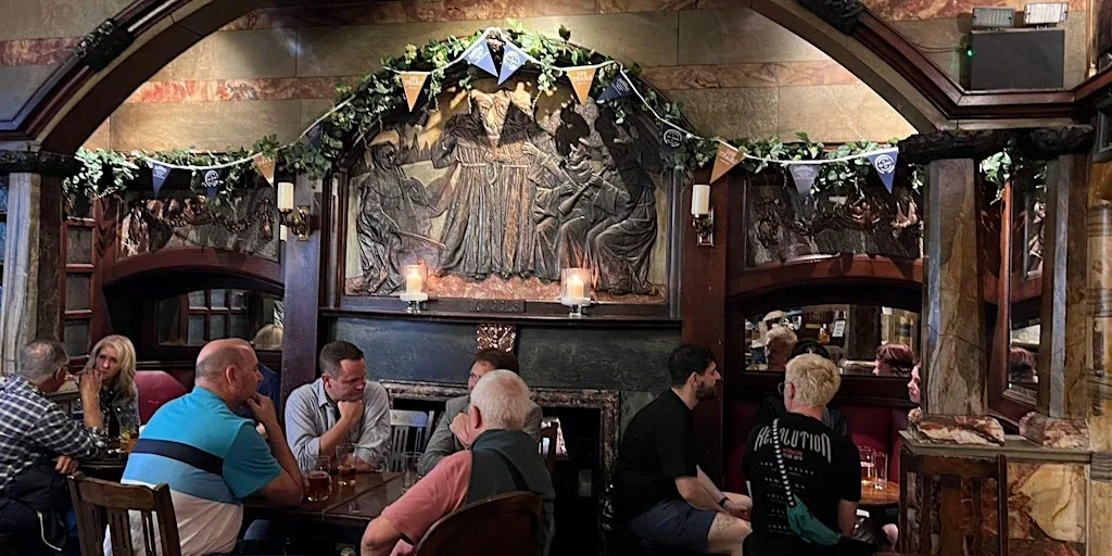 Historic London Pub Tour at Cheapside