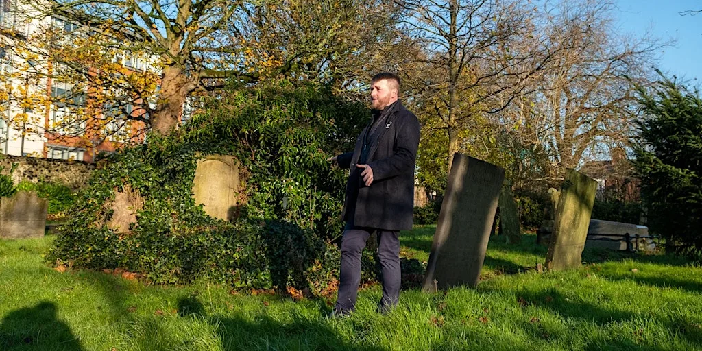 1798 Clifton Steet Cemetery Heritage Tour at 31 Henry Pl