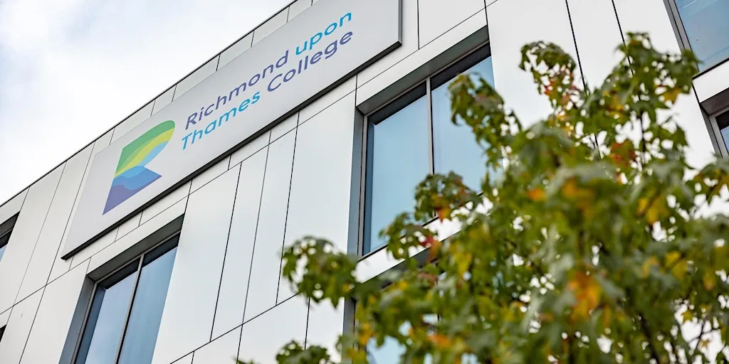 Year 10 - Richmond upon Thames College Parents' Tours 2025-26