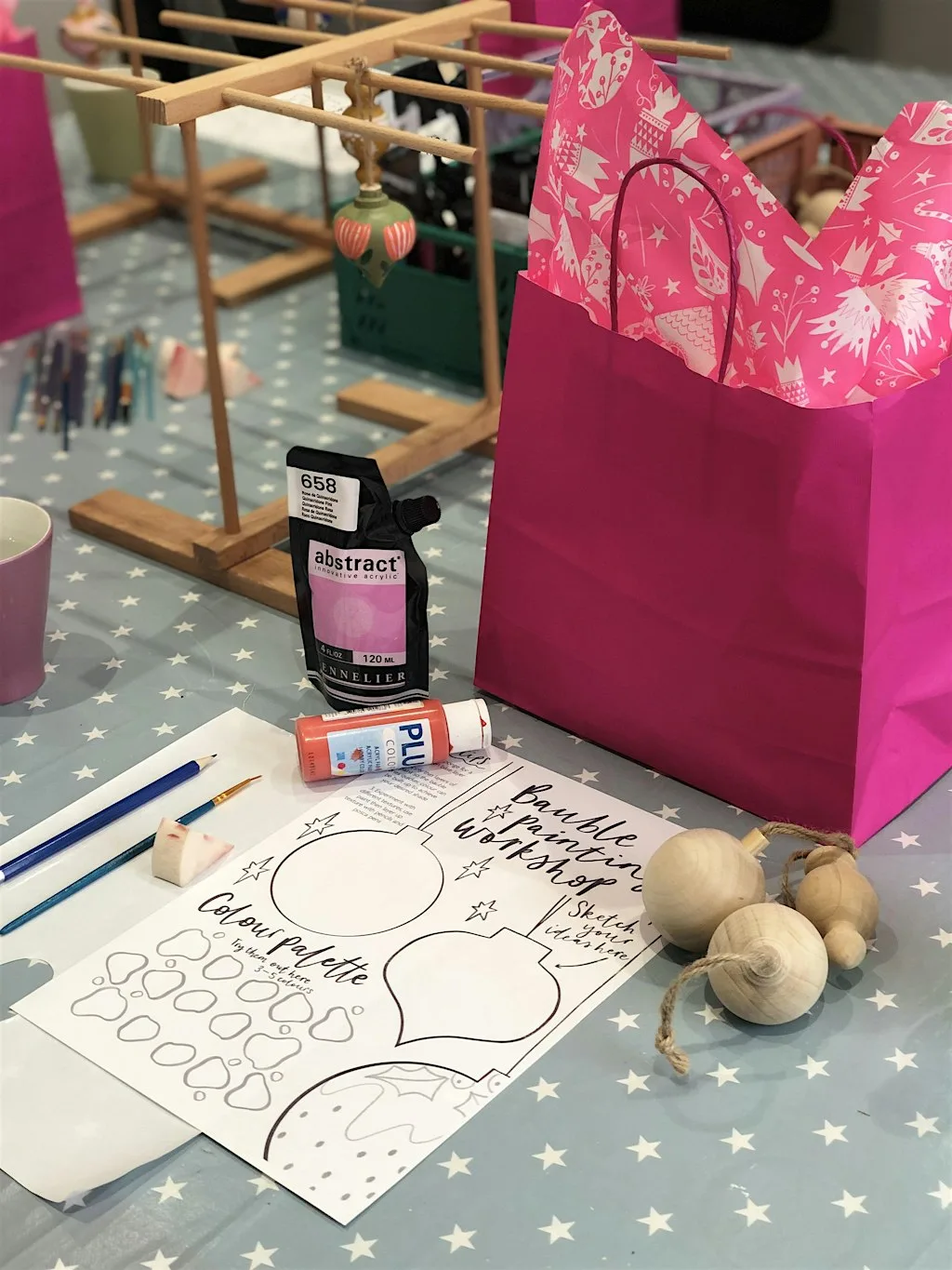 Painted Baubles with illustrator Lucy Hook - AFTERNOON SESSION