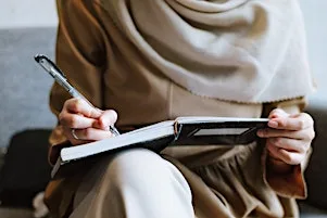 Creating the Self - a therapeutic creative writing group (online)