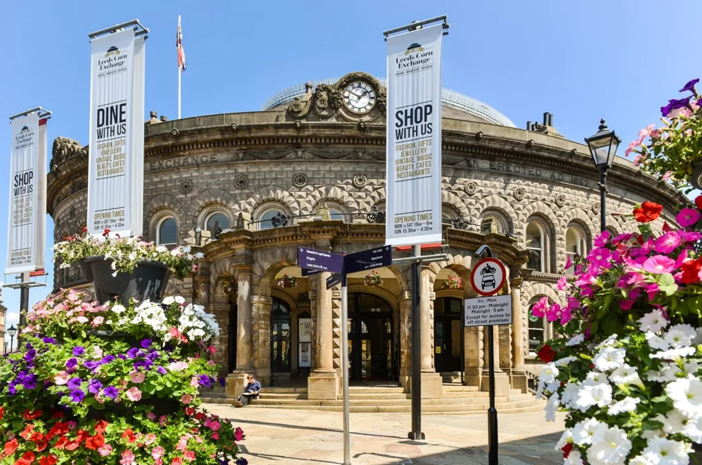Leeds City Centre Walking Tour at Leeds Art Gallery