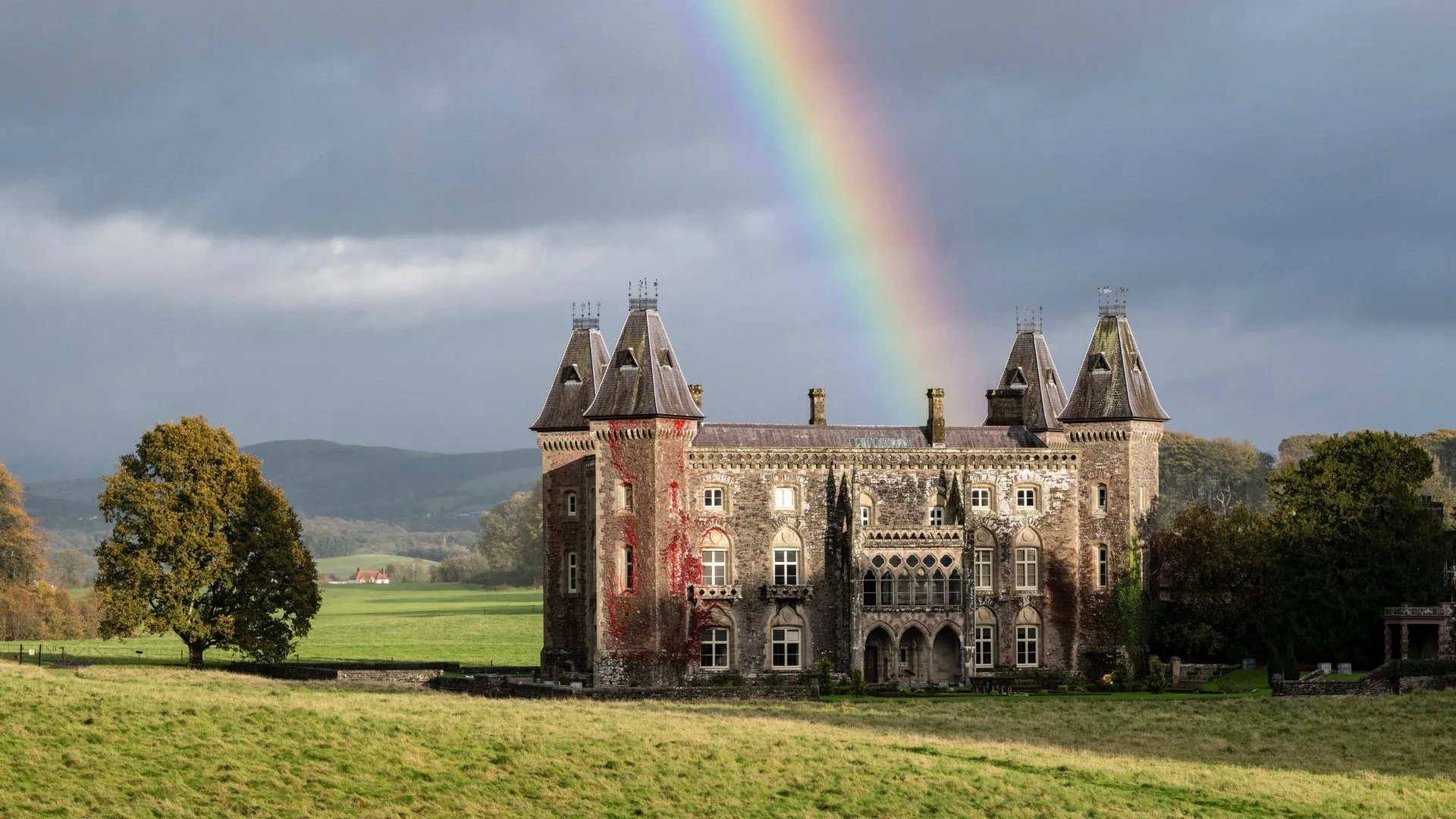 Ffair Nadolig Dinefwr | Dinefwr Christmas Fair at Dinefwr