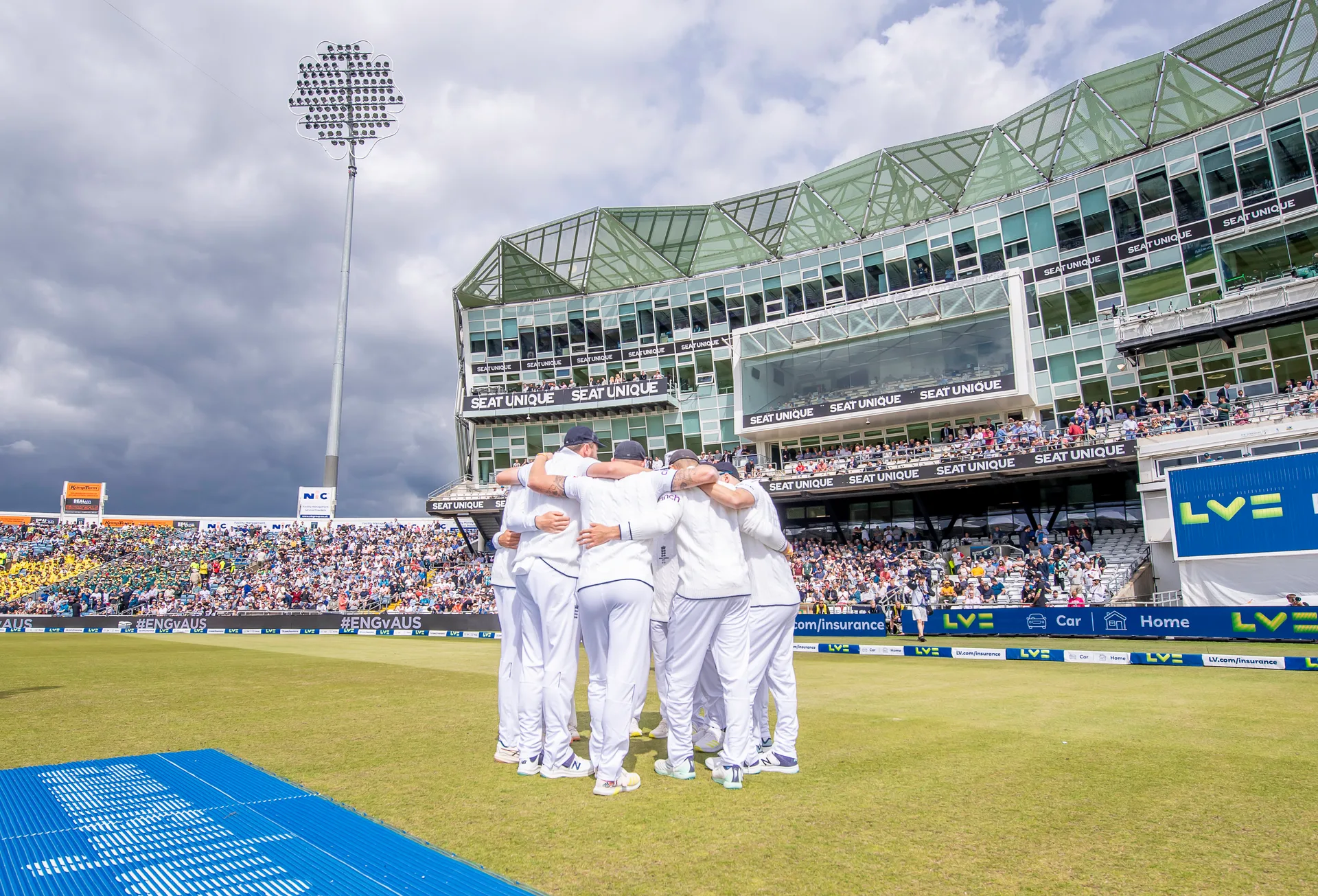 England v Pakistan Day 4 - Test Match at Headingley Stadium