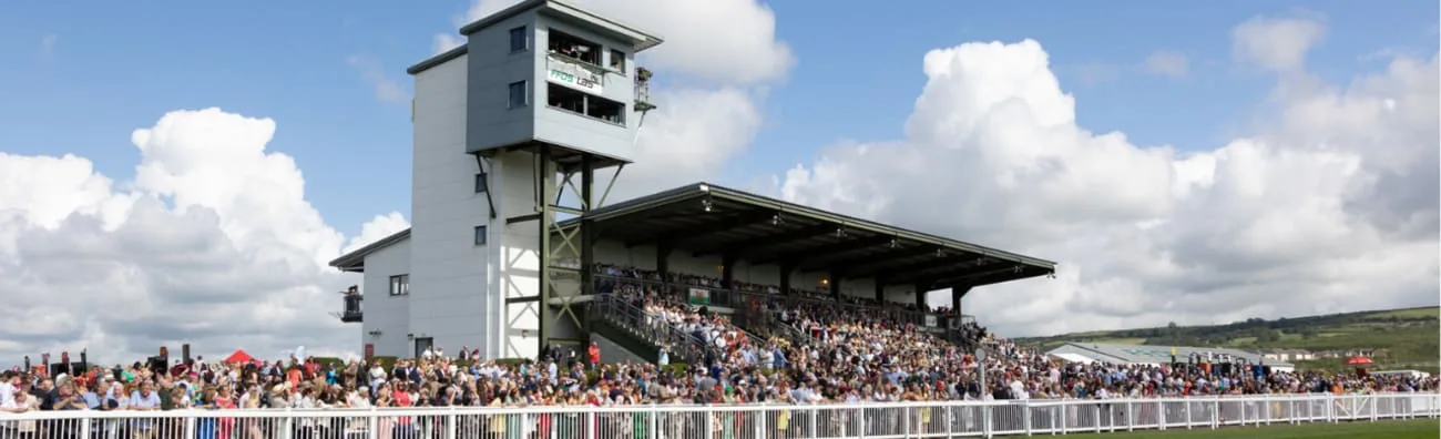 Jumps Season Opener Raceday - Ffos Las Racecourse