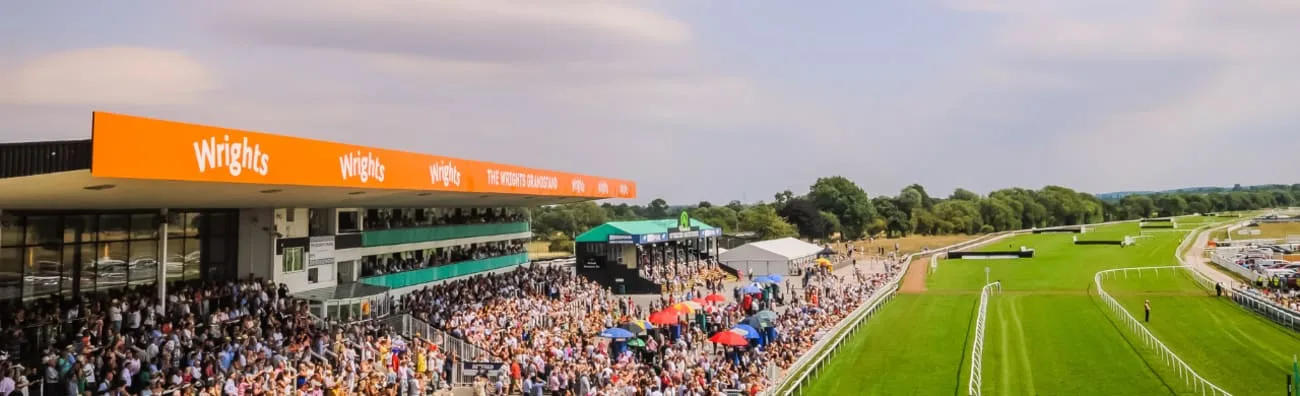 Autumn Afternoon Racing - Uttoxeter Racecourse