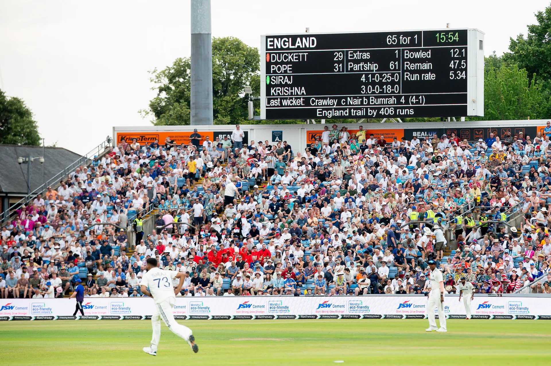 England v Pakistan Day 2 - Test Match at Headingley Stadium
