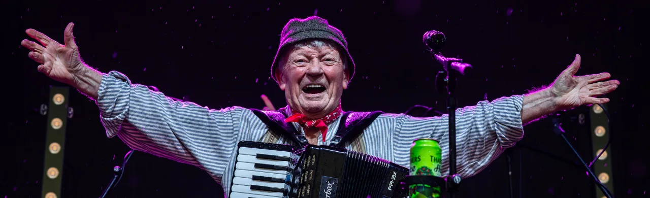 Cider with the Wurzels Racenight - Bath Racecourse at Bath Racecourse