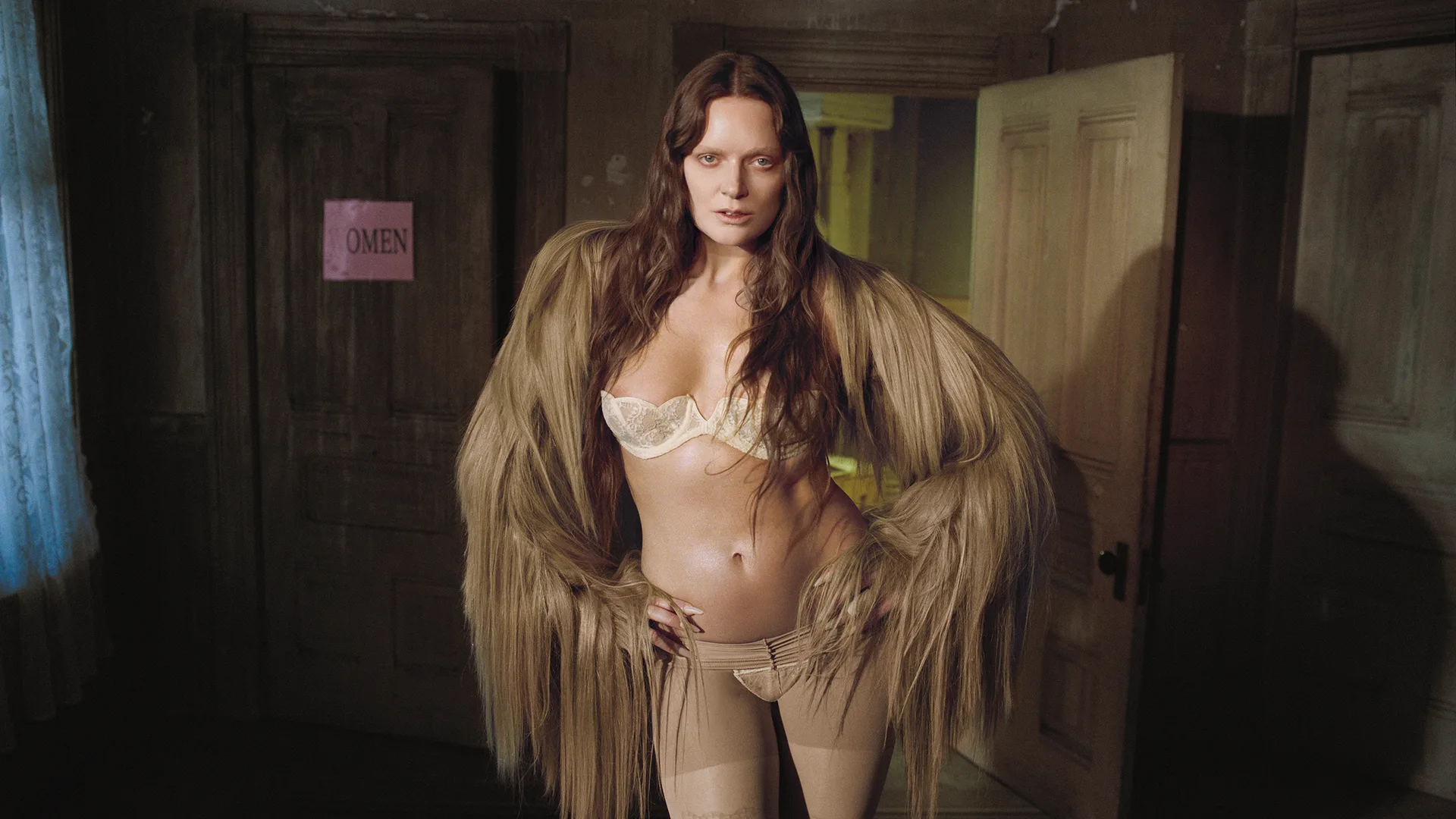 Tove Lo - ESTRUS at O2 Victoria Warehouse Manchester