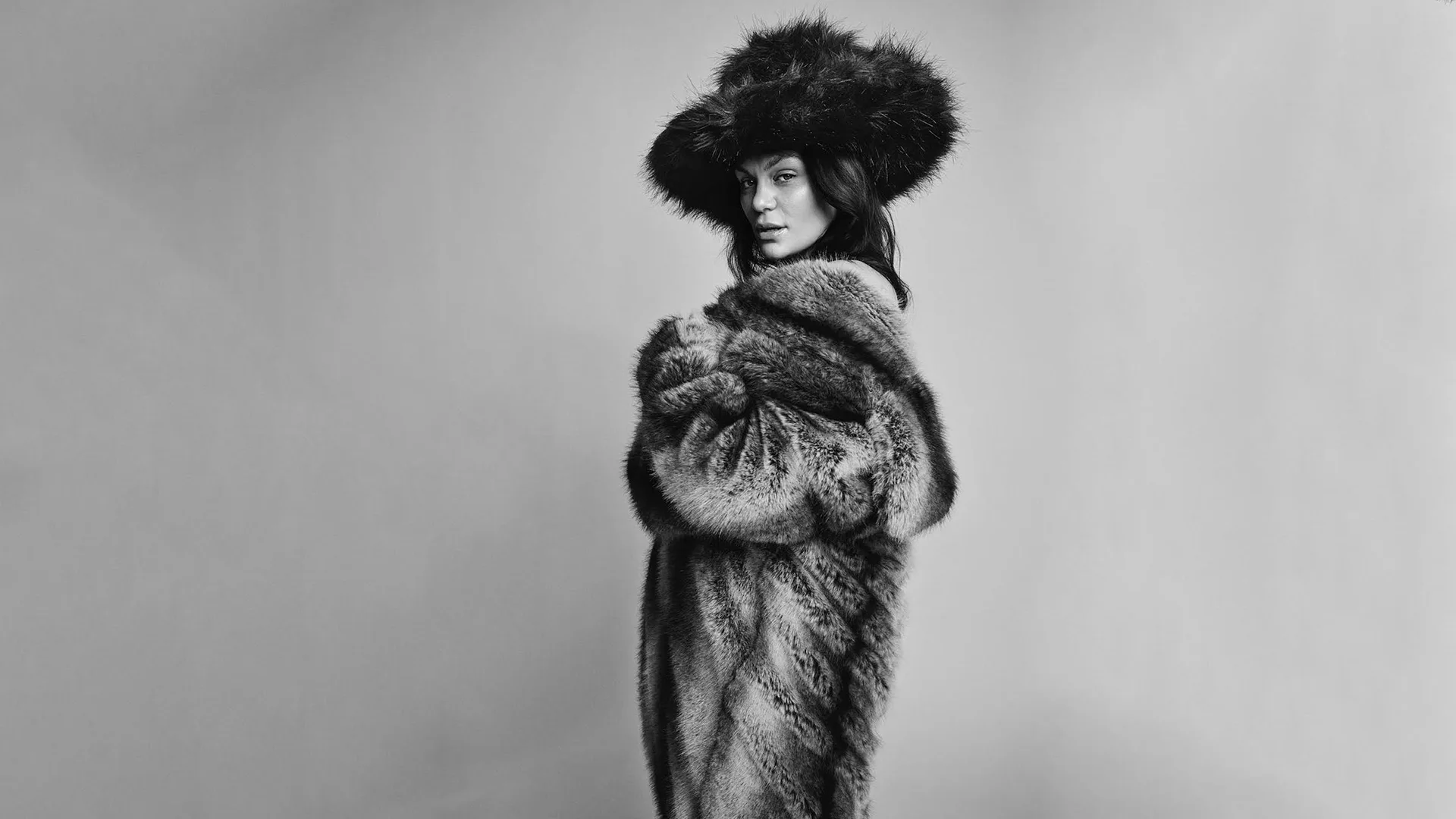 Jessie J Live After Racing - Grandstand & Paddock at Newmarket Racecourses