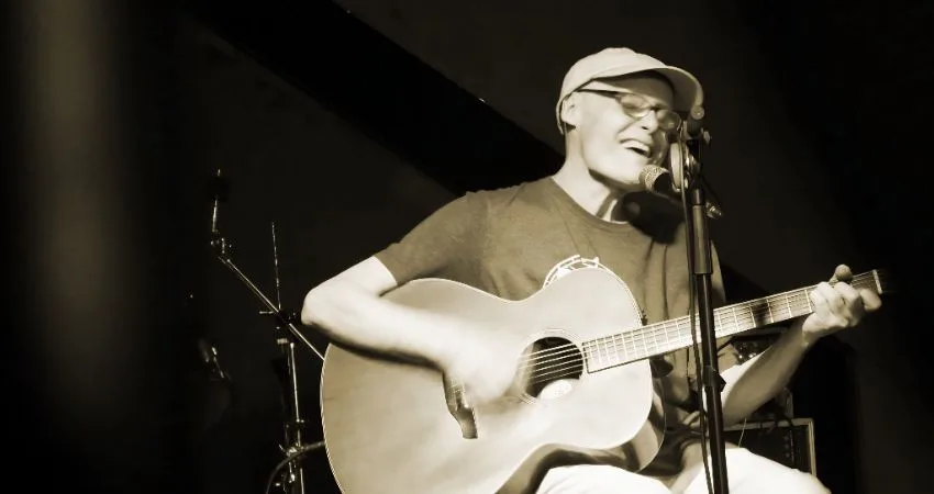 Shy Face Troubadour