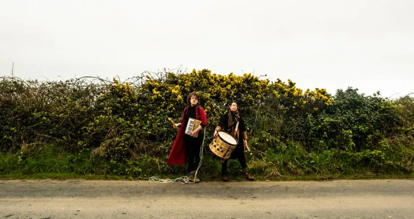 Lunatraktors at The Folklore Rooms