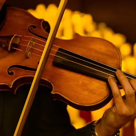Candlelight: Tribute to Ariana Grande