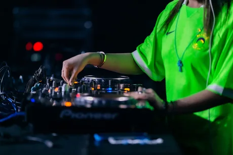 fabric x Phonica Records Instore - Mount Kimbie (DJ Set), Yu Su