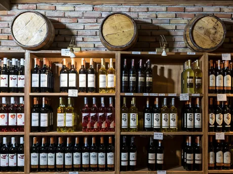Spanish Garnacha Wine Tasting at Courtyard Wine Cellars
