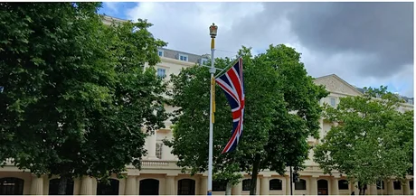A Stroll Through St. James's: Painters, Pelicans, and Piccadilly