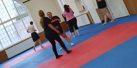 EARL SHILTON - Ladies Kickboxing 4-week Beginners Course!