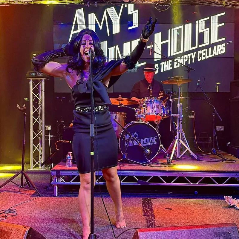 Amy's Wine-house and the Empty Cellars - live at Empire Rochdale