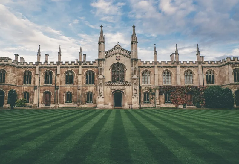 Oxford & Cambridge Universities Tour with Christ Church entry