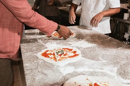 Neapolitan Pizza Making Masterclass with Prosecco for Two at Pizza Pārā