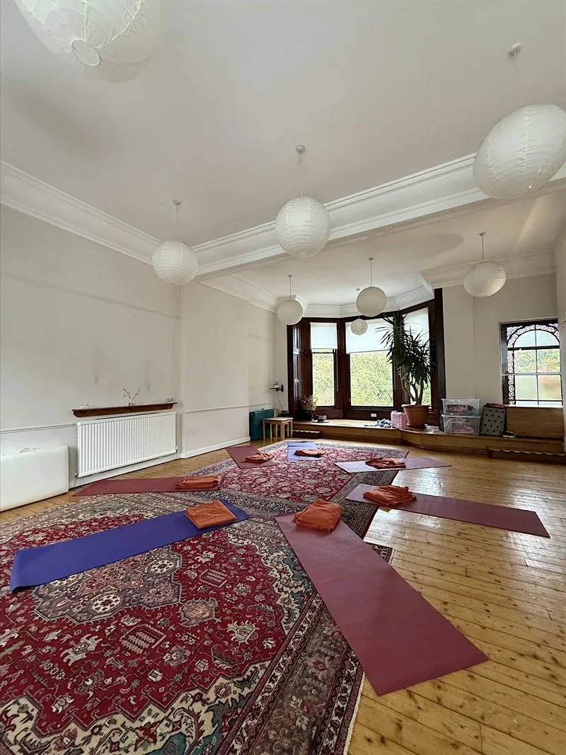 Somatic awakening workshops: women only