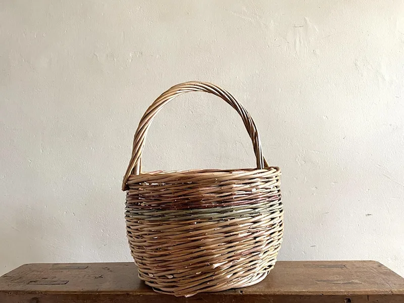 Willow beginners round basket workshop with Sarah Le Breton