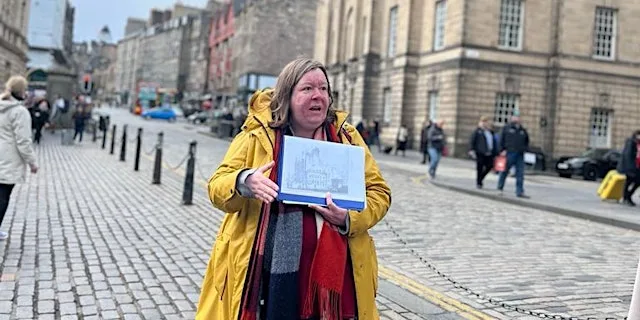 Women's history walking tour of Edinburgh New Town (2.5 hours)