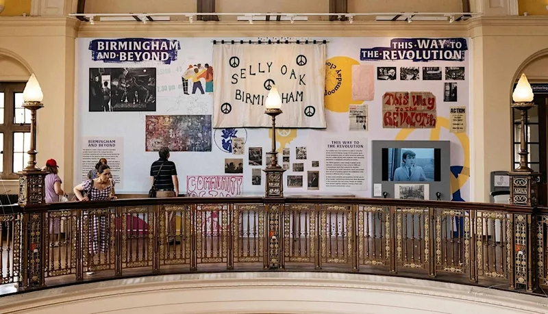 People Powered! Student-led exhibition tours