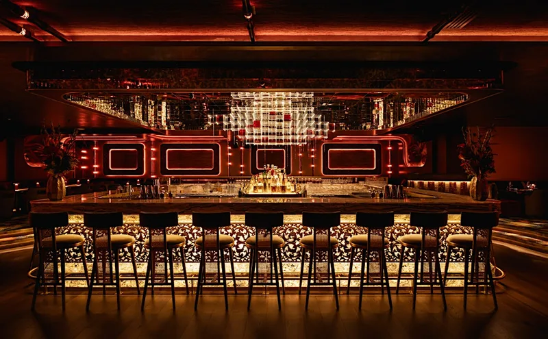 ELEGANT SKYLINE SOCIAL, CURATED GATHERING FOR LONDON PROFESSIONALS