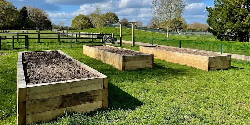 GreenFingers - Community Growing at Slades Farm