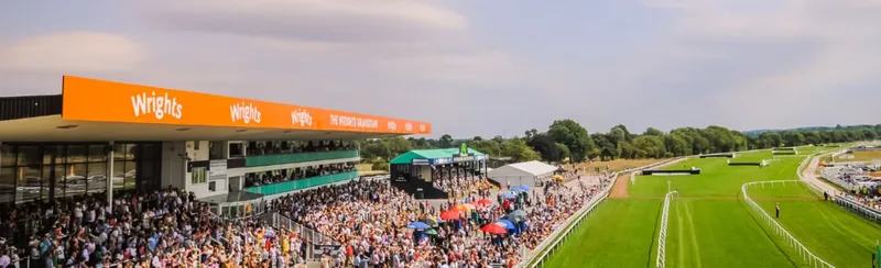 Autumn Afternoon Racing - Uttoxeter Racecourse